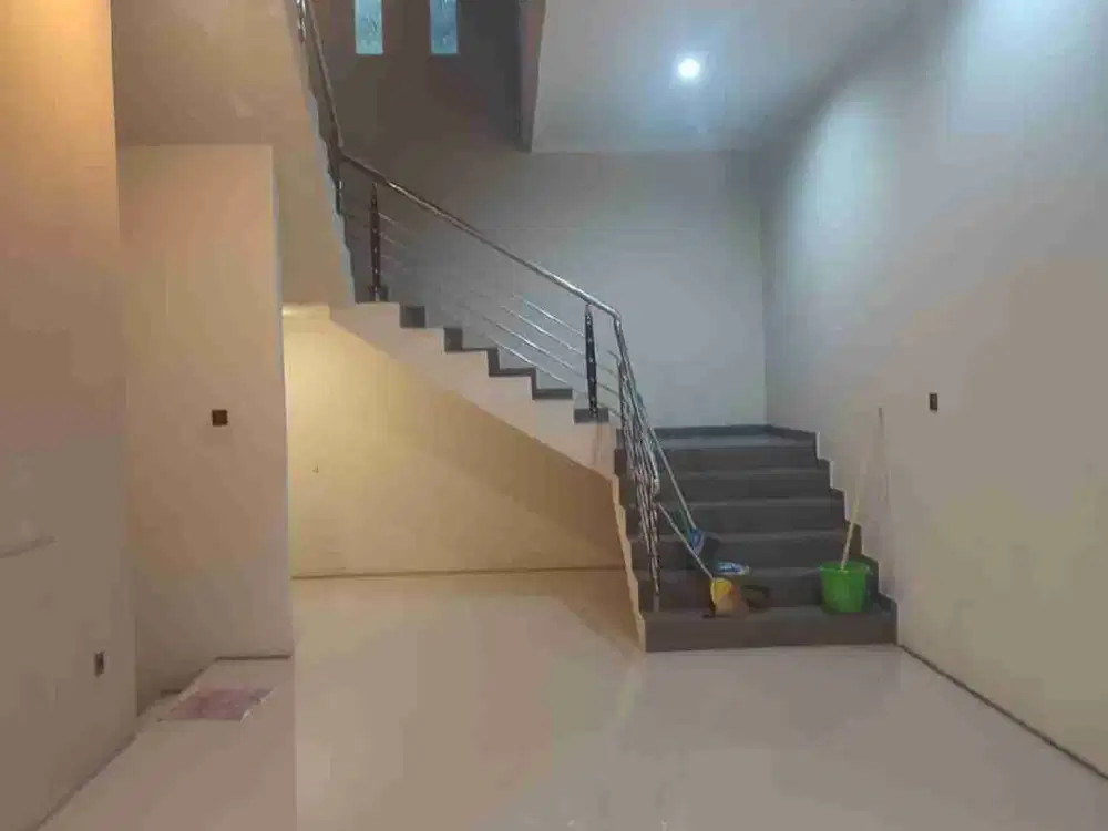 Sewa rumah jl bukit Amartha lokasi sangat strategis dekat dengan undip Tembalang