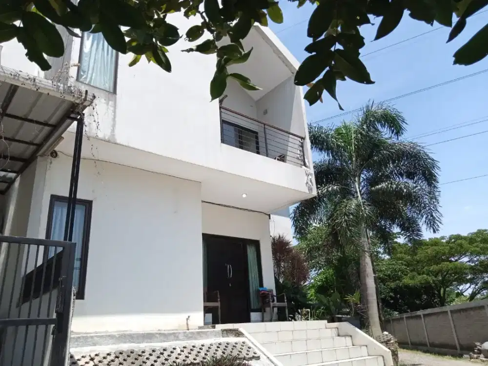 Di jual cepat rumah 2 lantai siap huni di Cluster Pesona Alam Serua