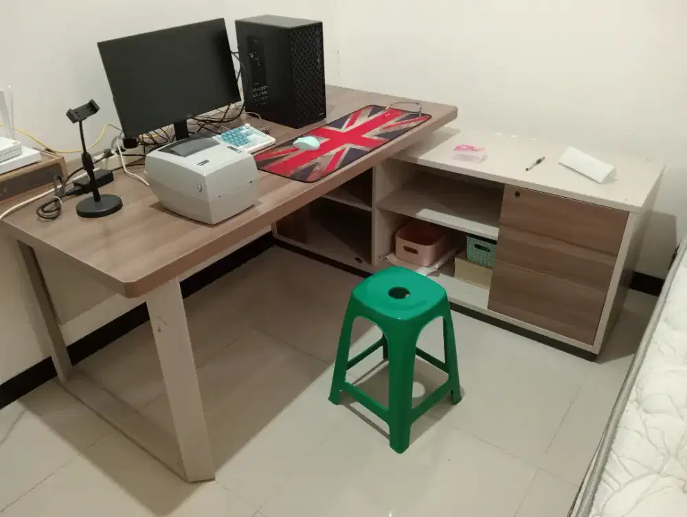 Meja Komputer/Kantor