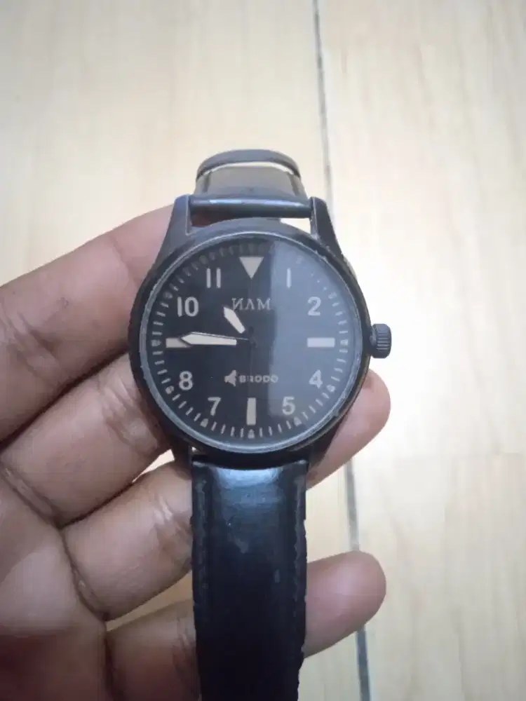 Jam tangan NAM BRODO