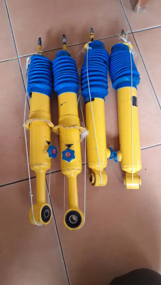 Shock breaker Profender bisa distel bekas pemakaian Fortuner