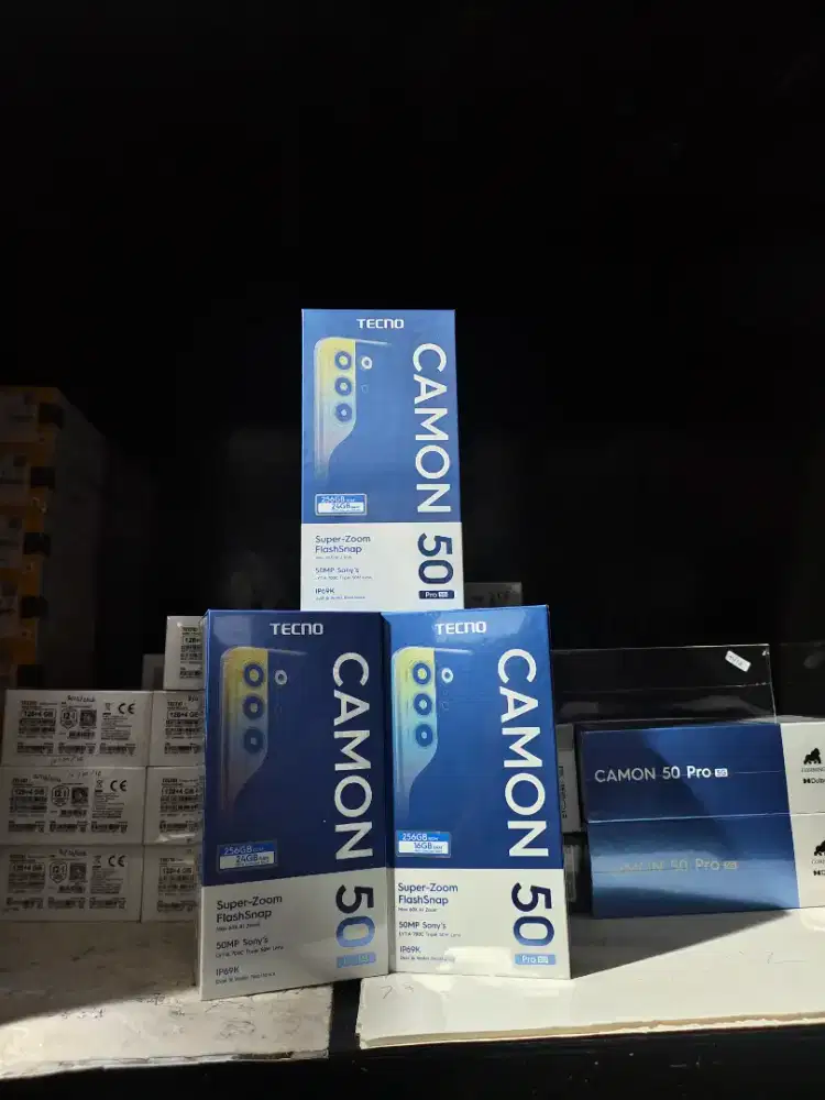 Tecno camon 50 + gift