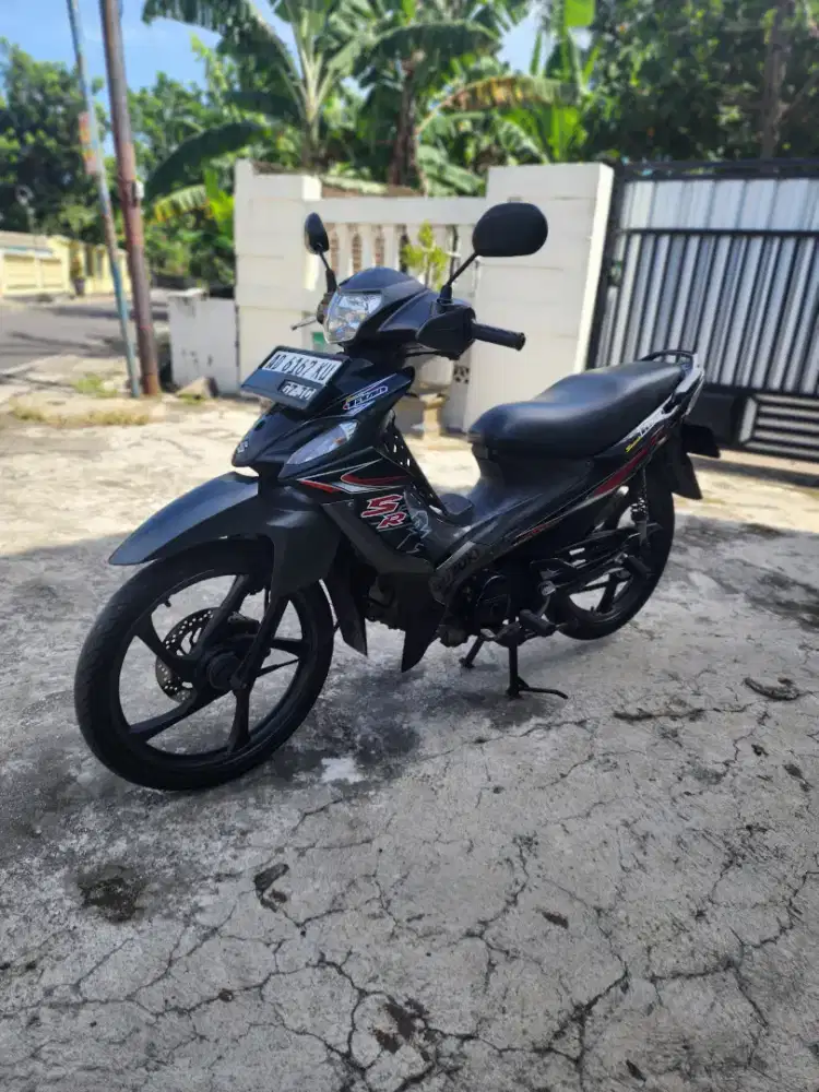 Suzuki Titan Tahun 2010 istimewa