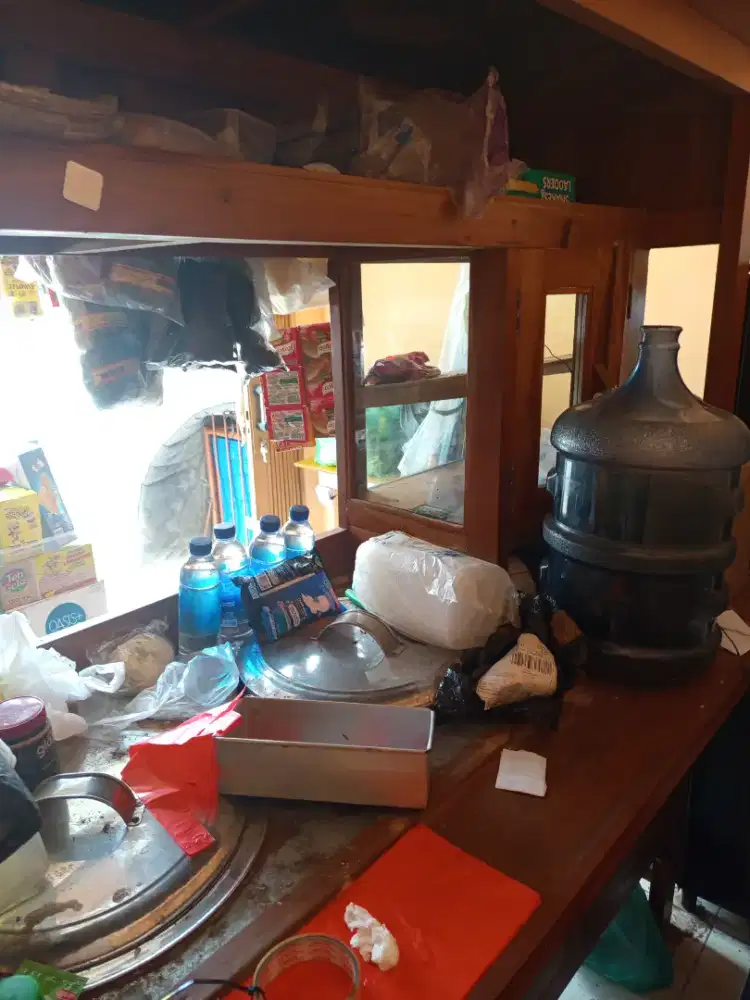 Gerobak mie ayam dua tungku