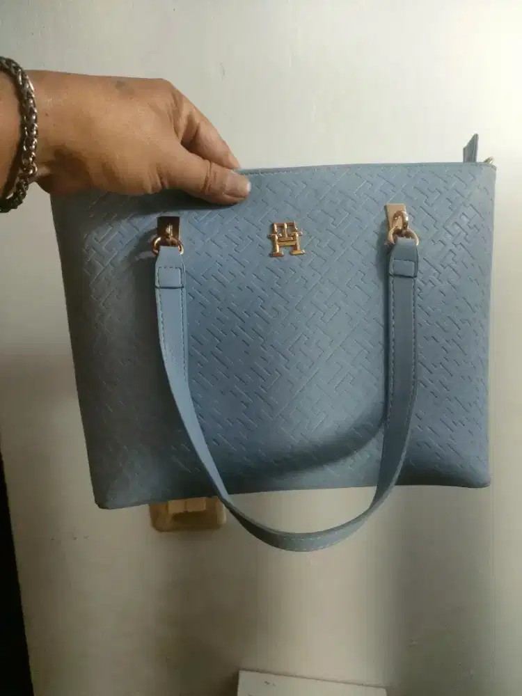 tas Tomy Hilfiger asli lengkap dustbag