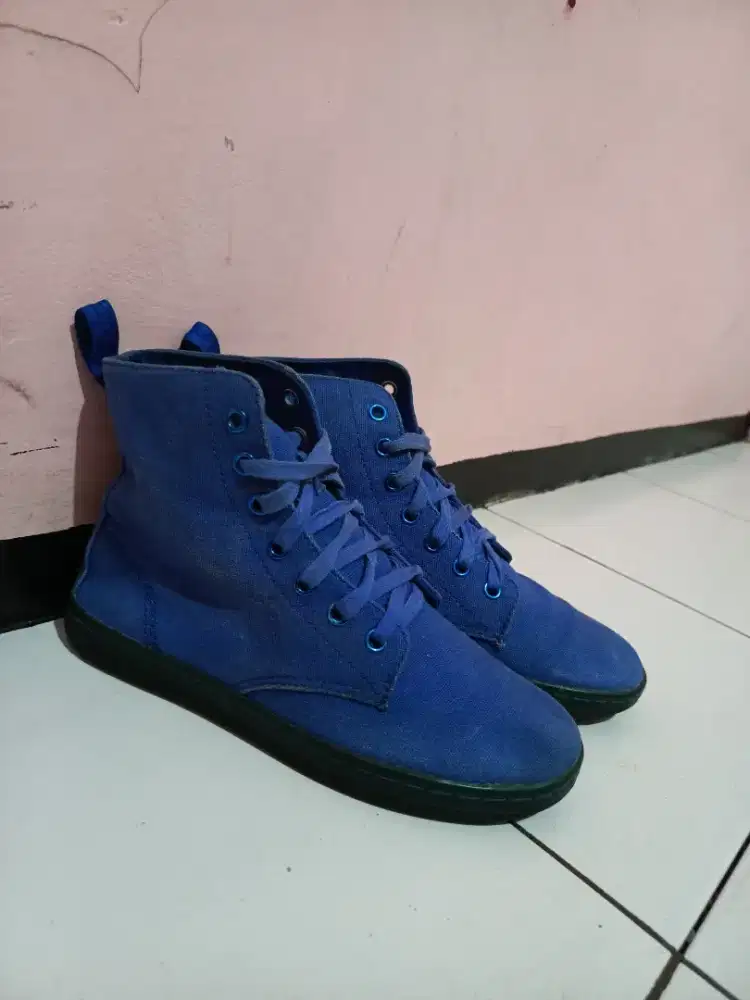 Dr Martens Hackney blue