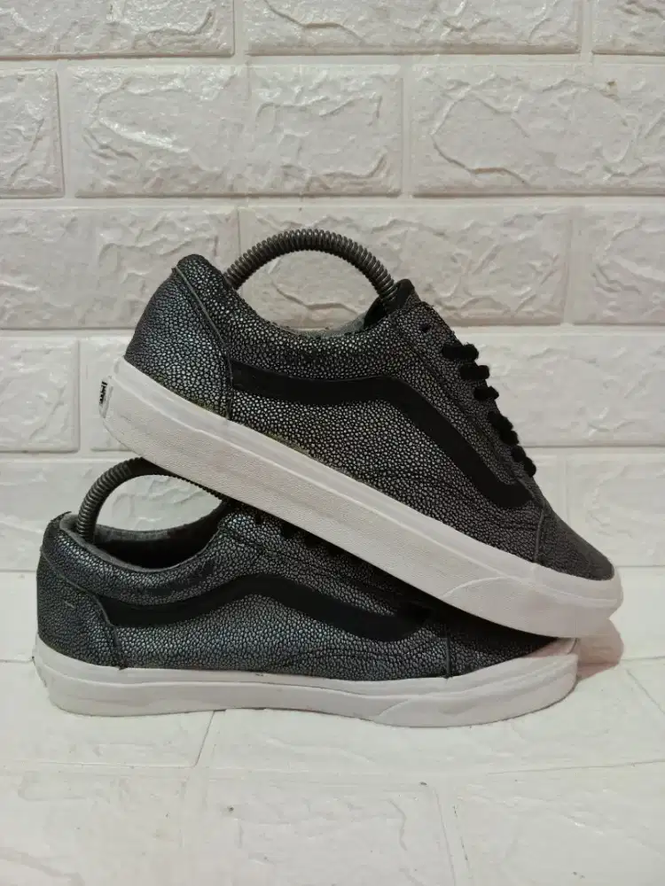 Vans Old Skool embossed stingray black