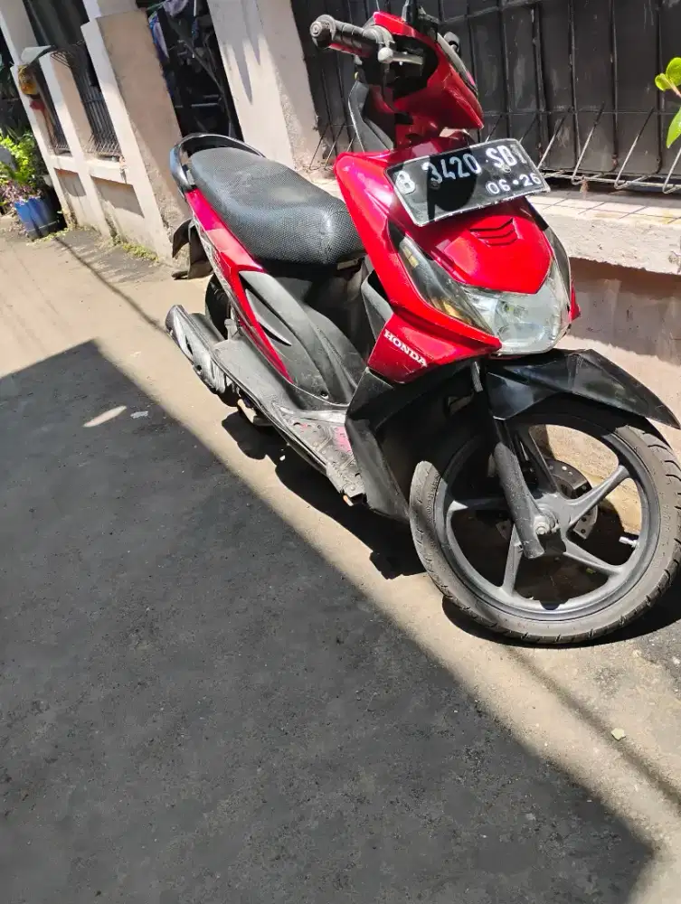 Beat karbu 110 merah