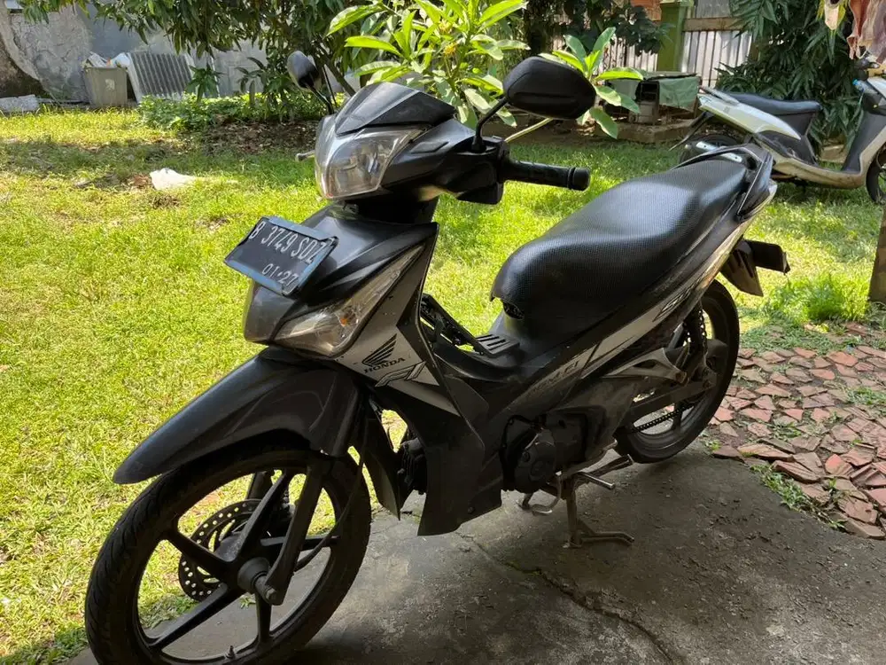 Honda Supra Helm In 125 pajak hidup