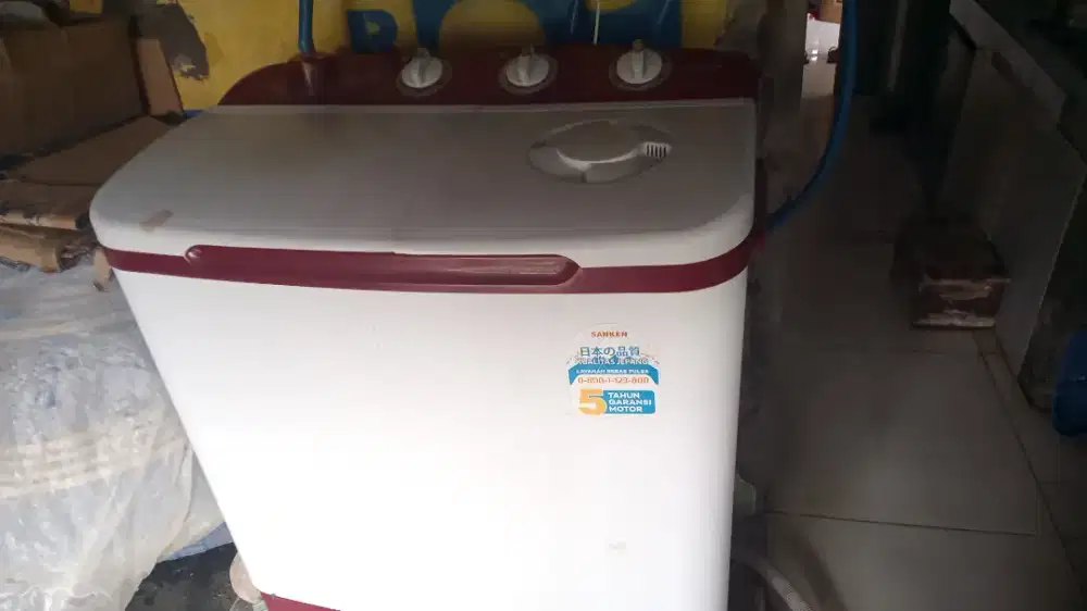 Mesin cuci dua tabung merk Sanken