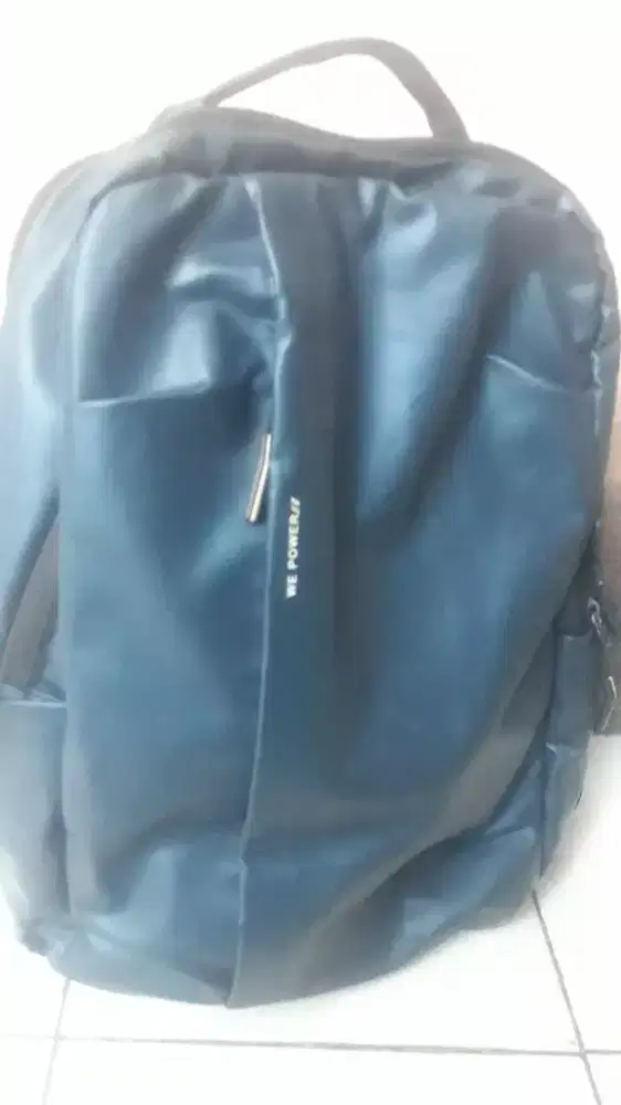 Tas masih layak pakai bahan parasut keren..tas gemblok