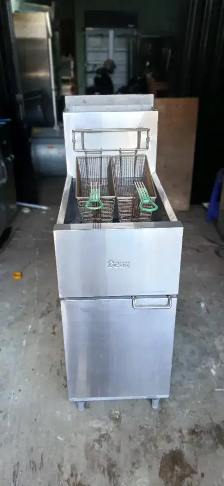 Dean Deep Fryer