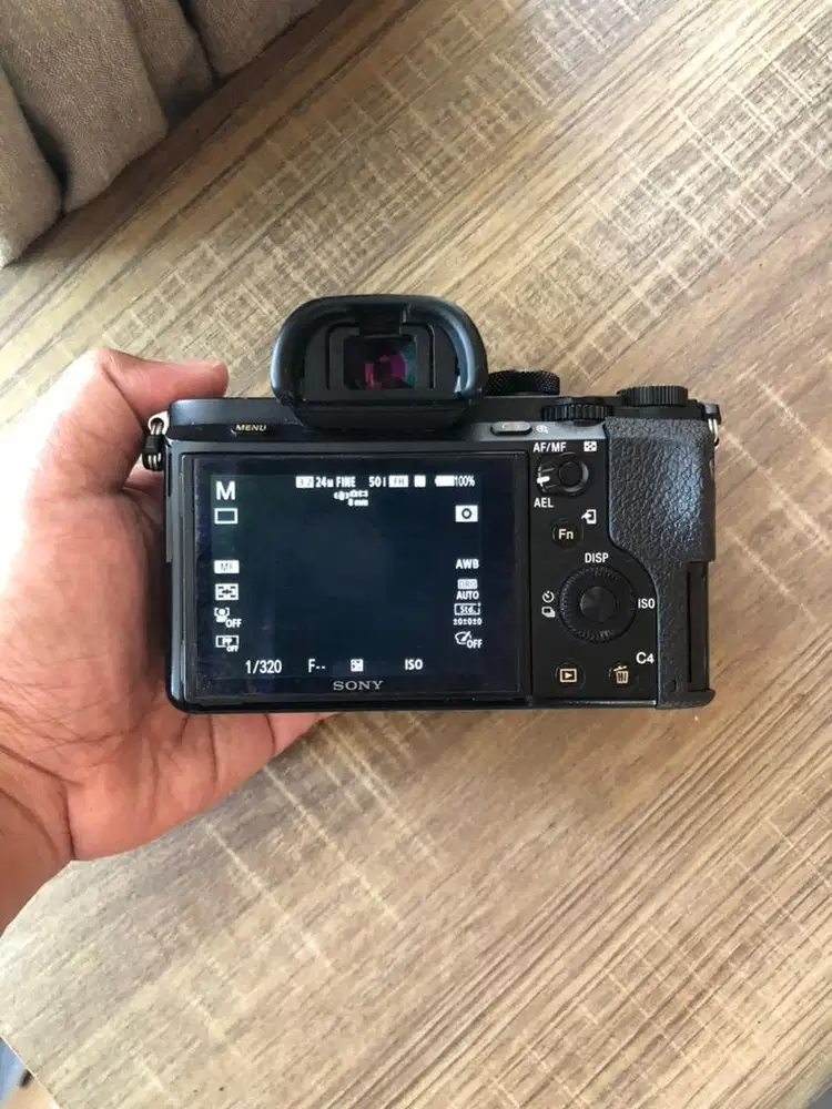 Kamera Mirrorless Fullframe Sony A7ii Body Only