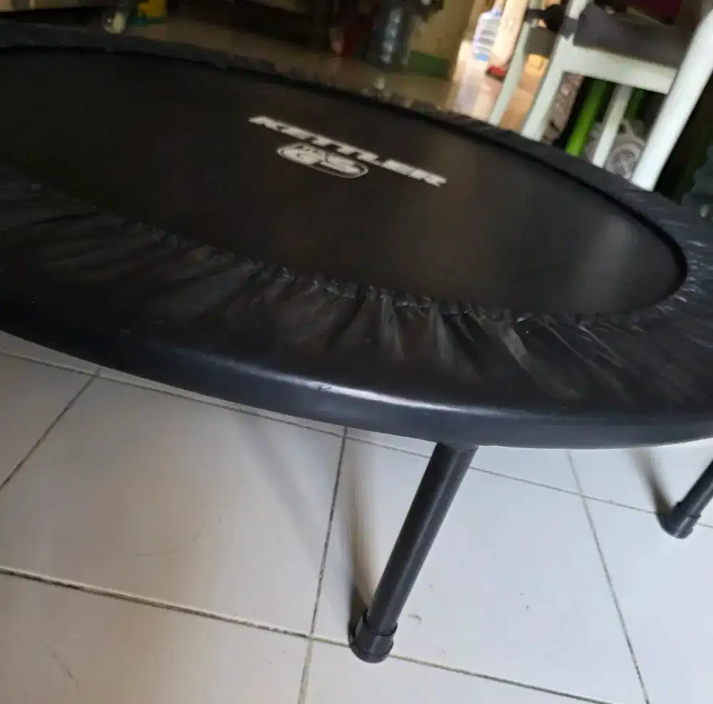 Trampolin Kettler 120cm(48inch) size besar dan kuat. Jarang pakai
