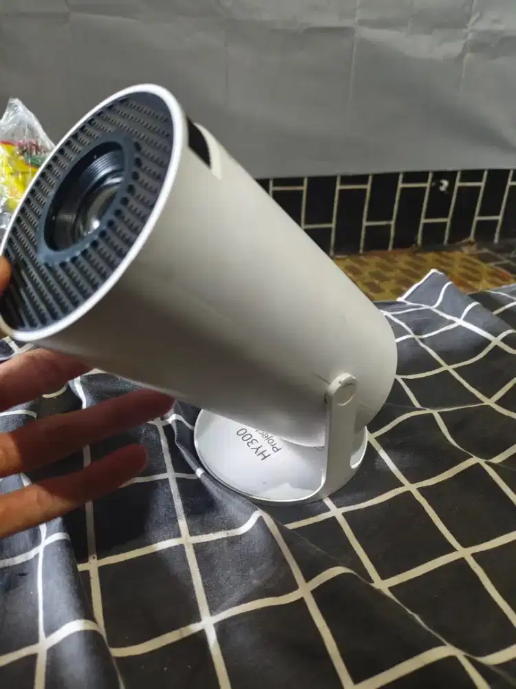 Tripsky smartproyektor hy 300