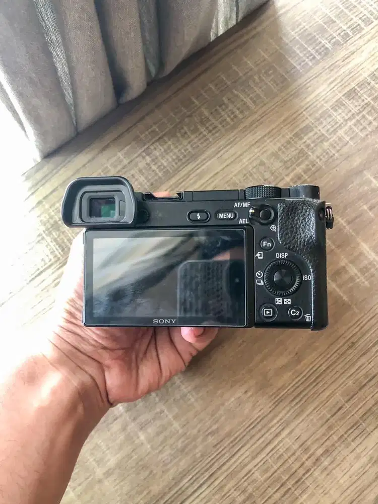 Kamera Mirrorless Sony a6300 kit 16-50mm
