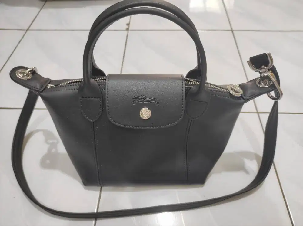 Tas wanita warna hitam 01