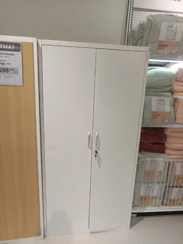 lemari besi merk Selma/Informa
