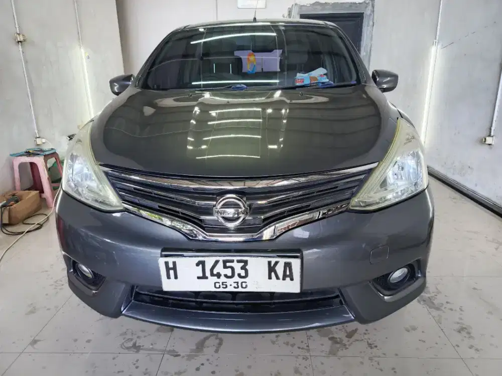 Nissan Grand Livina XV MT 2014