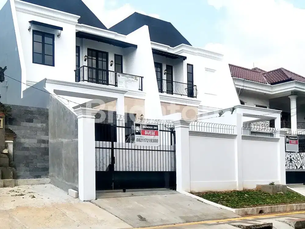 Rumah Baru Elegan Mewah Pinggir Jalan utama komplek Dekat Pusat Kota Jakarta