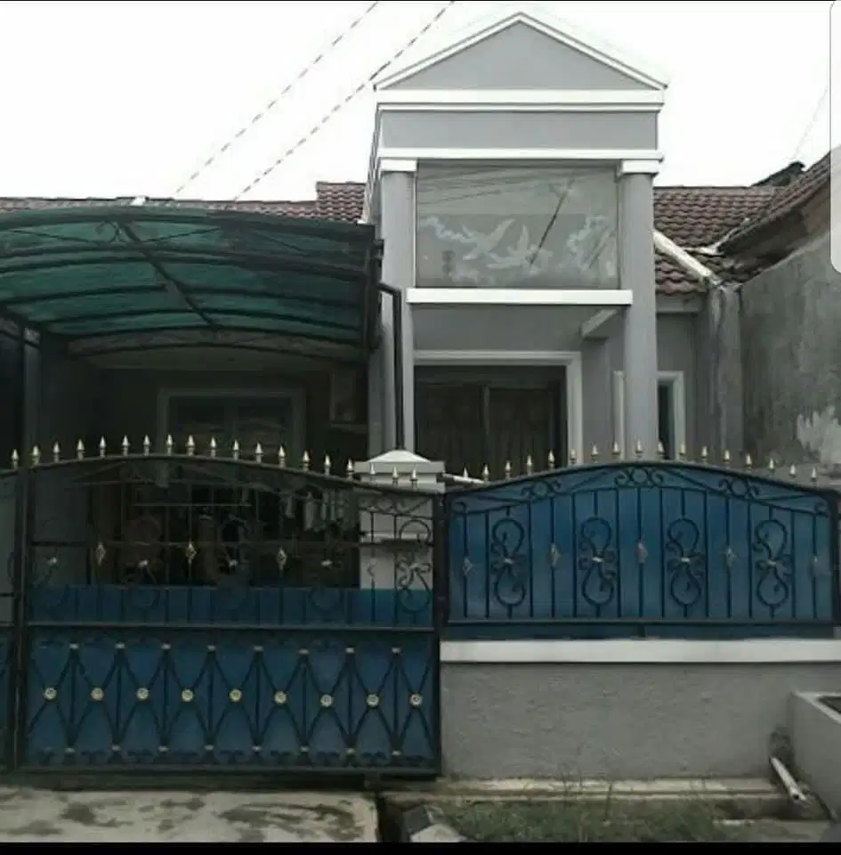 Dijual cepat rumah di perumahan taman royal 3 akasia 3 cipondoh