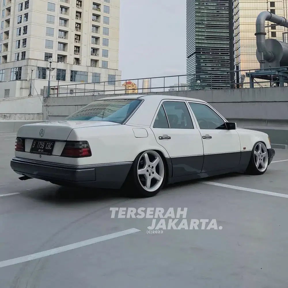 Mercedes-Benz 300e 1991 Bagged