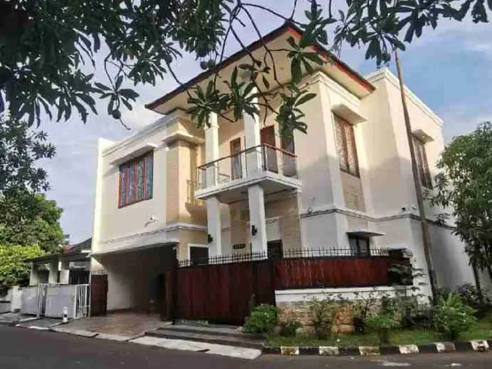 JUAL CEPAT Banjar Wijaya Cipondoh Tangerang Rumah Mewah Hook 3 Lantai Siap Huni 5,5 M Nego