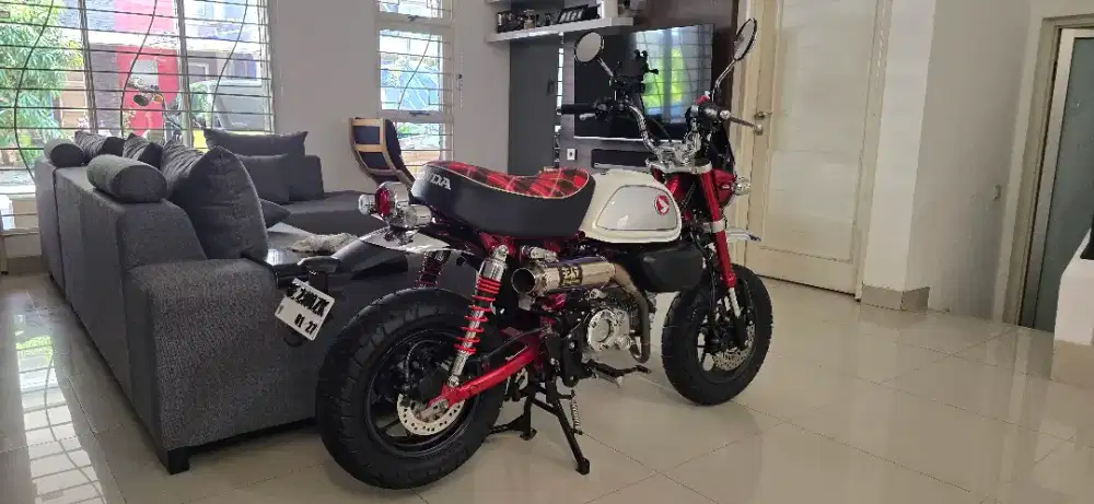 Honda monkey 2023 merah