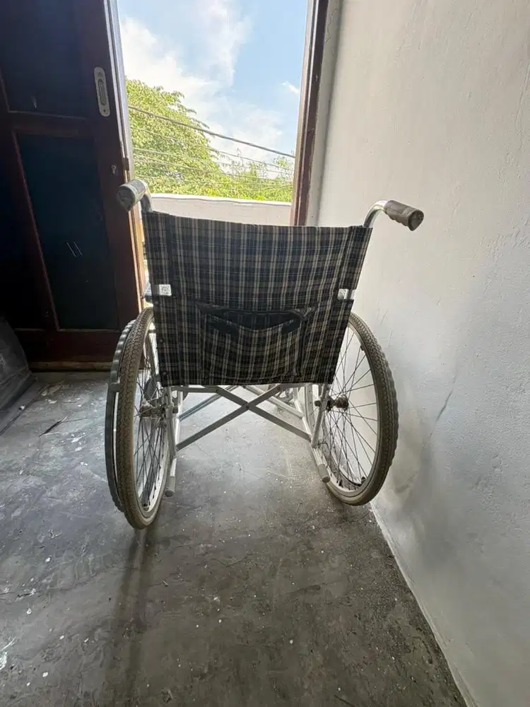 KURSI RODA MINUS PEMAKAIAN