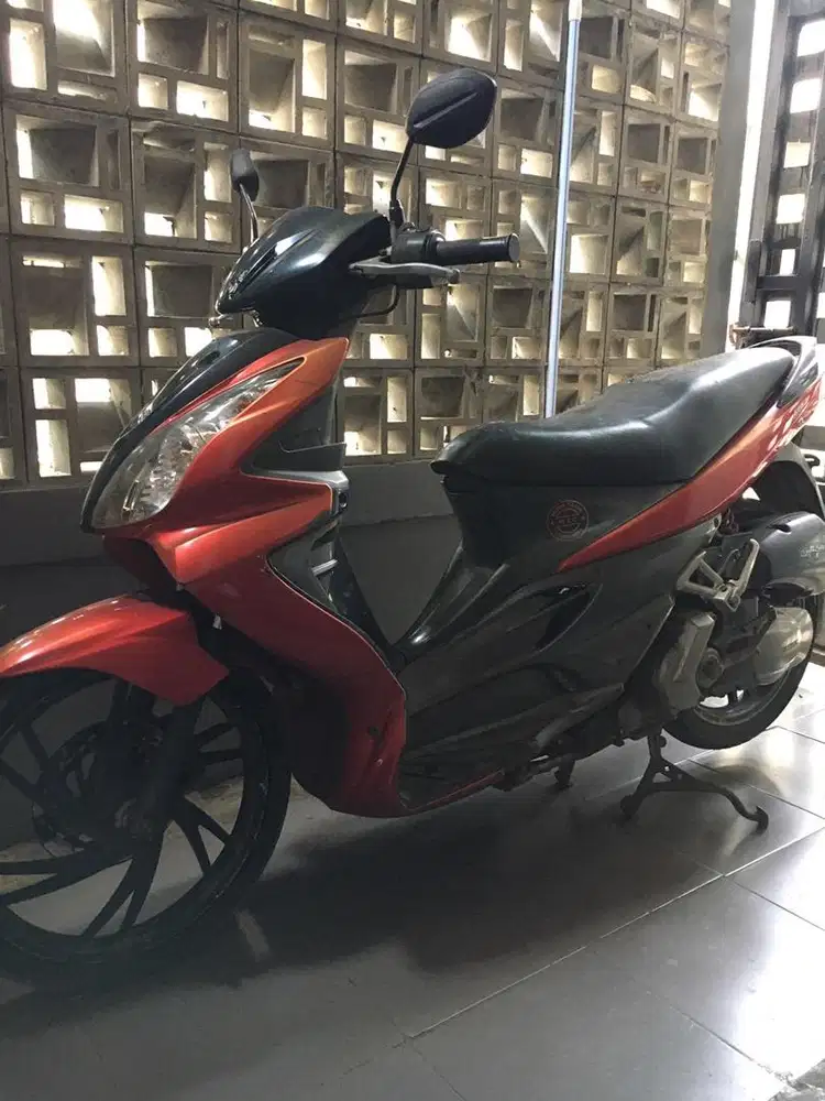 Suzuki SKYWAVE 2008