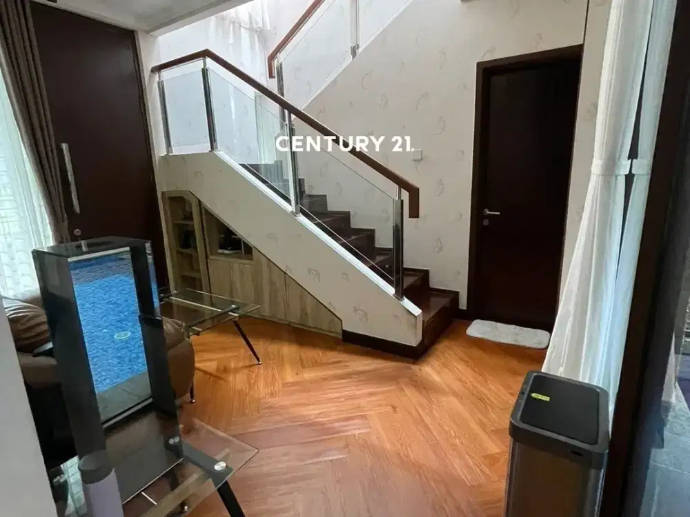 Rumah Siap Huni Ada Kolam Renang Di Discovery 5760