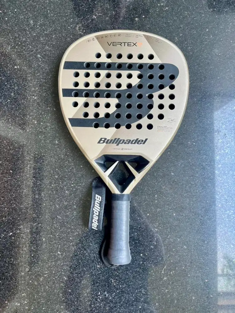 Raket Padel Bullpadel Vertex 04W Ringan Mulus