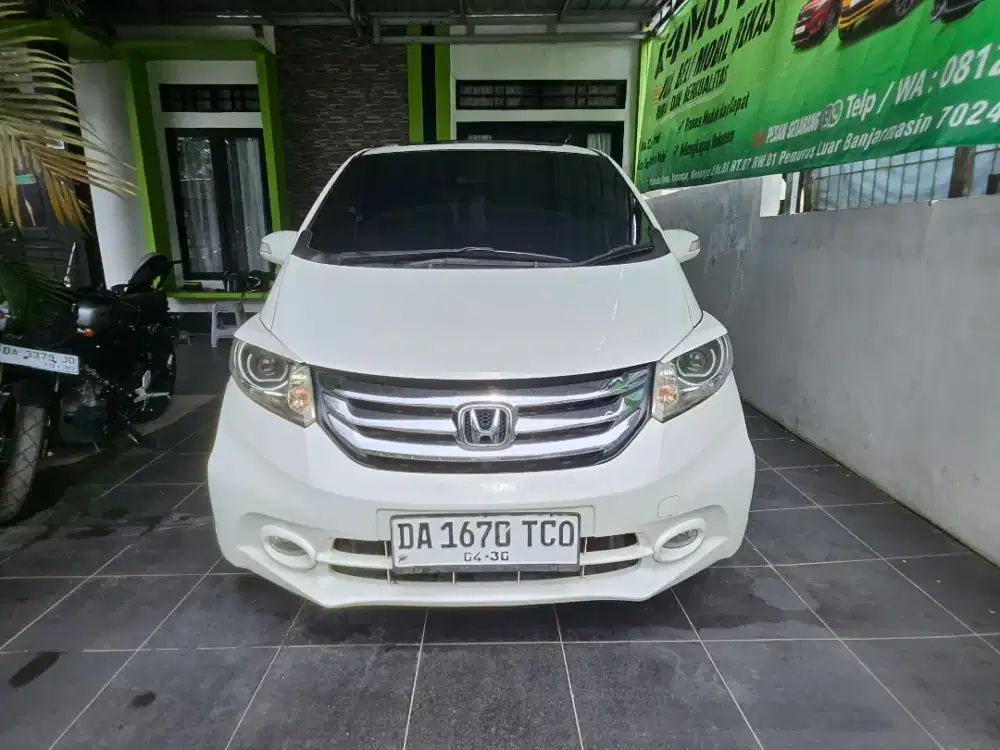 HONDA FREED PSD ISTIMEWA