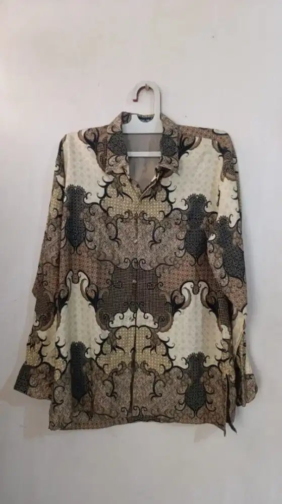 Kemeja batik panjang pria