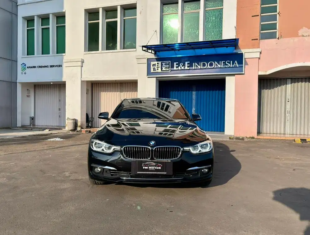 BMW 320i F30 Luxury 2018 AT 2.0, Odo 42Ribu, Pajak Panjang