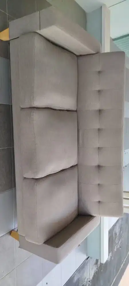 Sofa Informa masih bagus