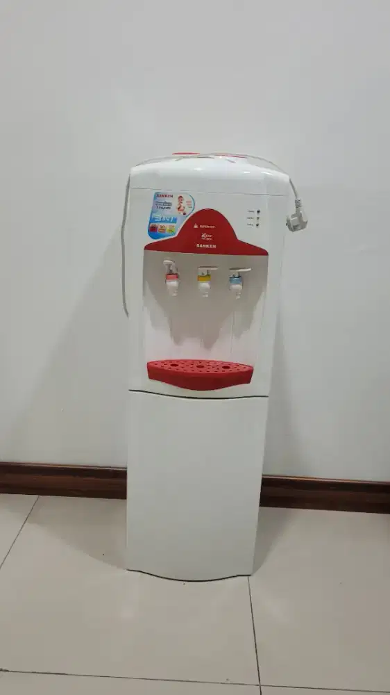 Dispenser Air galon Sanken