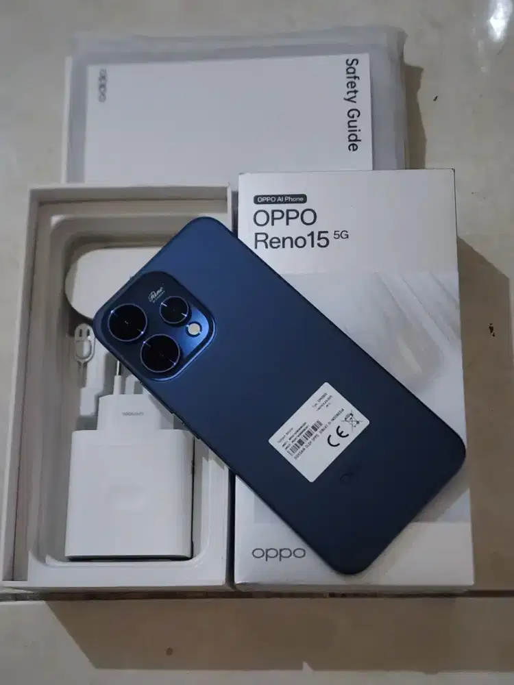 Oppo Reno 15 5G 12/256Gb, warna Blue, Aktivasi 9/3/2026, 100% Mulus
