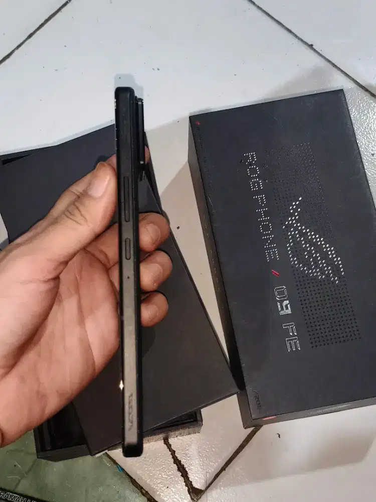 Asus Rog Phone 9 Fe 12/256 Fullset