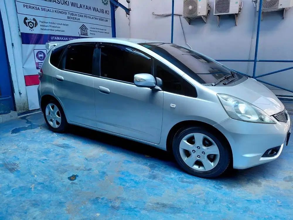 Honda jazz silver
