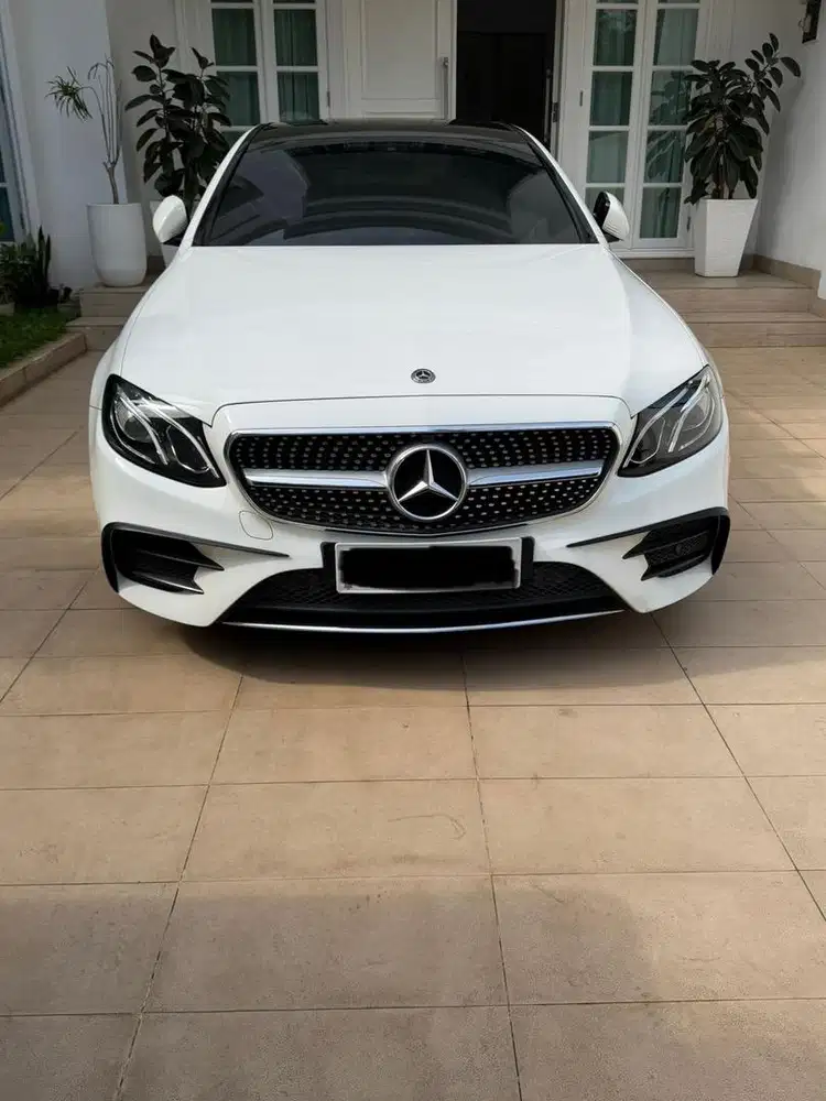 Mercedes-Benz E300 AMG LINE AT 2018