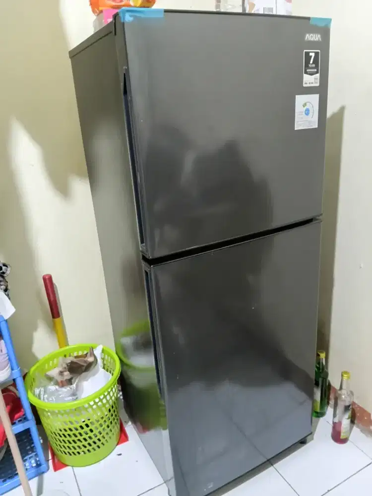 AQUA Kulkas 2 Pintu AQR D251