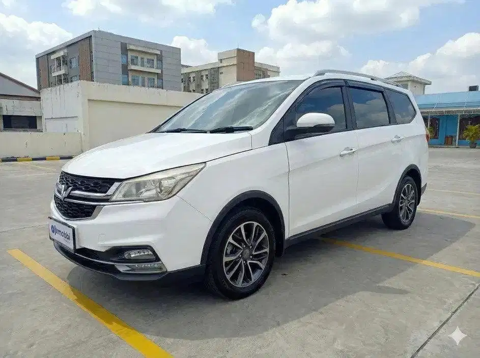 DP RENDAH - Wuling Cortez 1.5 CT Lux Bensin-AT 2020