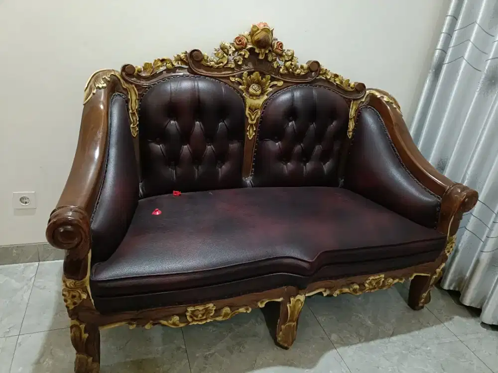 Bangku jati ukiran Jepara ukuran besar , bekas rasa baru masih fresh