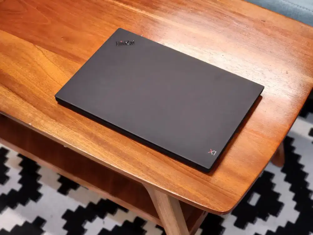 Slim! Thinkpad X1 Carbon Intel Core i5 8th LaptopTertipis Performa Jos