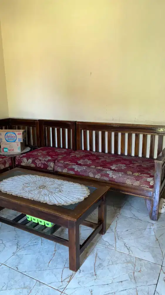 Set Sofa Sudut Kayu Jati Minimalis+Meja Kopi Kondisi Bagus, Siap Pakai