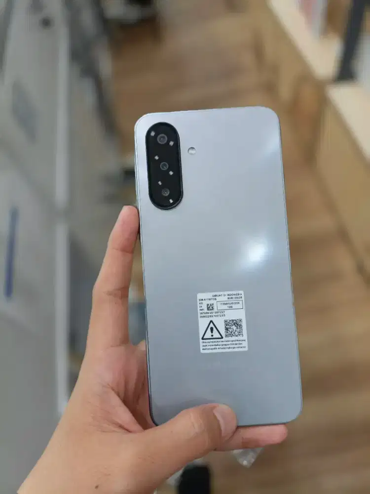 Samsung A17 ram 8/256 GB