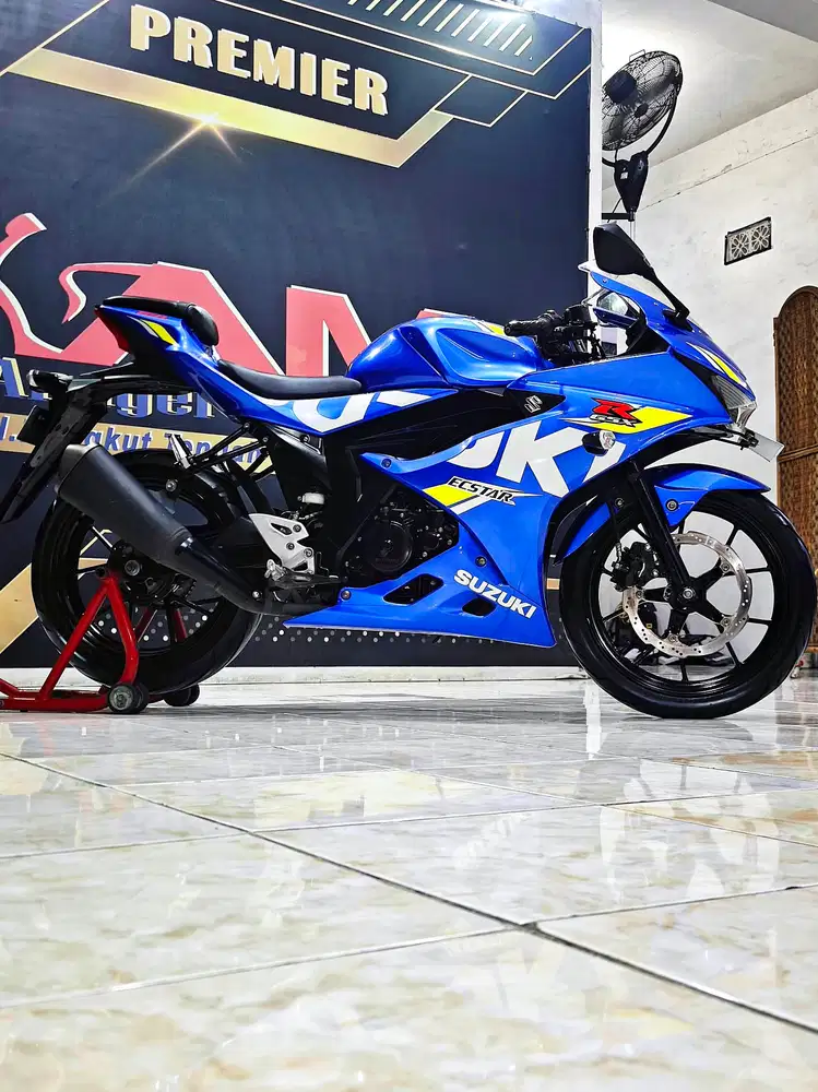 GSX-R Keyles Triton Blue km.3rb asli terkencang.Anugerah motor rungkut
