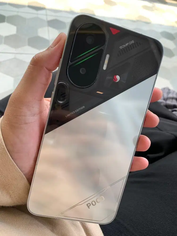 POCO F7 Silver (Limited Edition)
