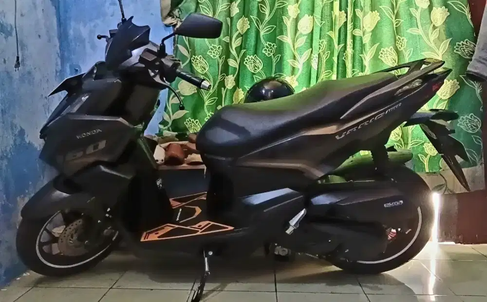 Vario 160cc thn 2023 Type ABS warna Hitam Glosy